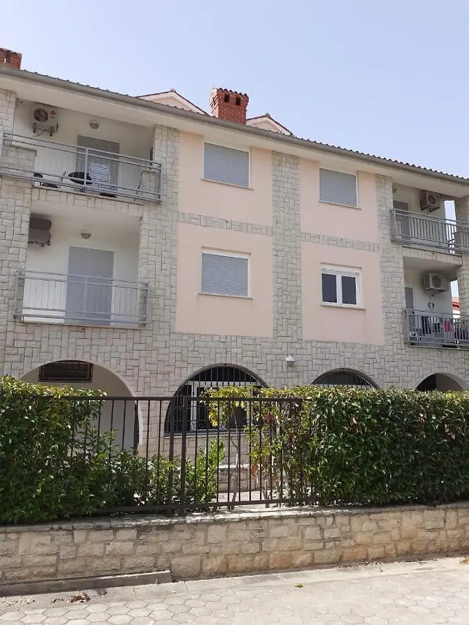 Lola Apartmani Rovinj Croácia